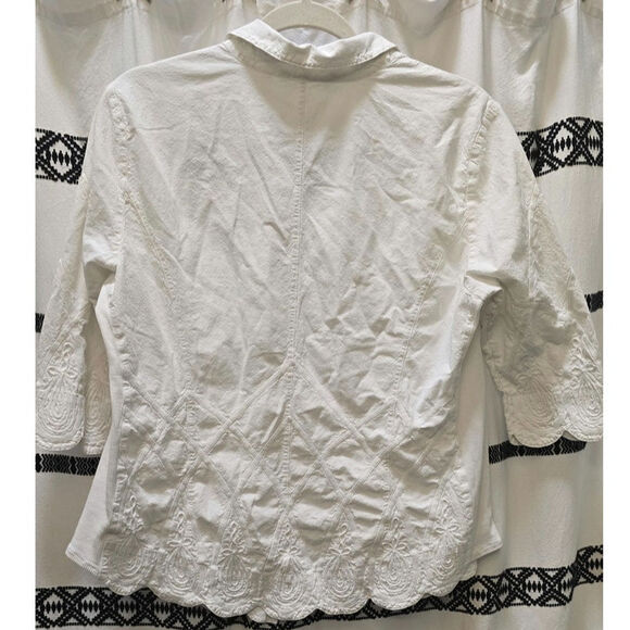 Soft Surroundings beautiful embroidered white V-neck button down shirt large - Picture 12 of 14